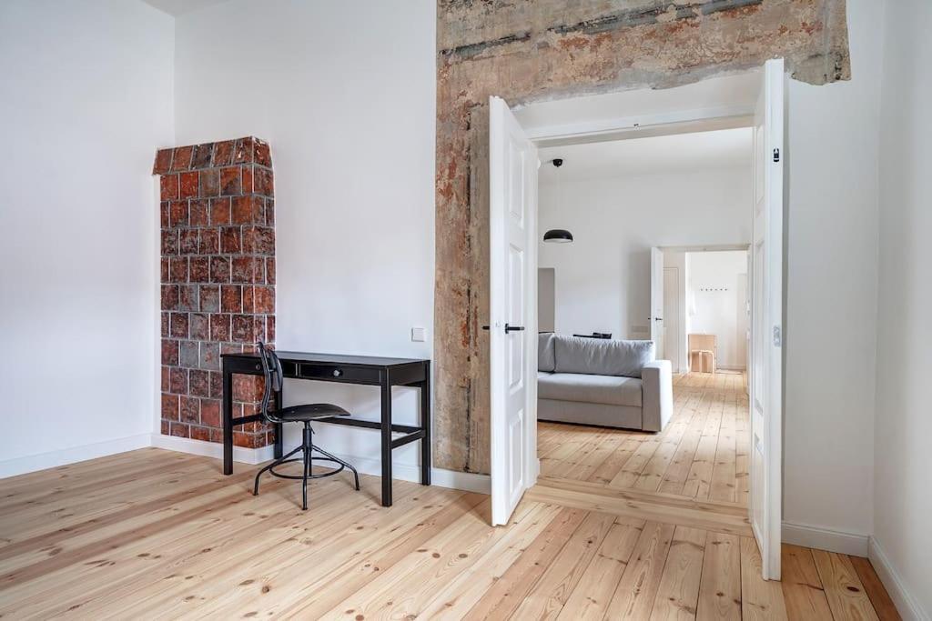 Spacious 2-Bedroom Flat In Old Town By Urban Rent فيلنيوس المظهر الخارجي الصورة