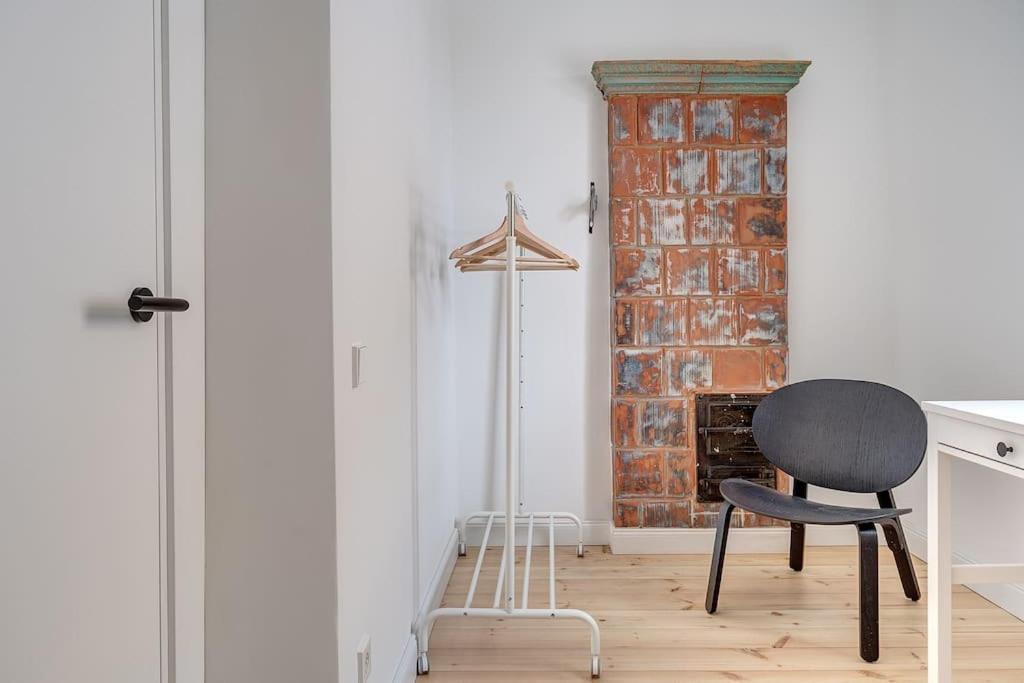 Spacious 2-Bedroom Flat In Old Town By Urban Rent فيلنيوس المظهر الخارجي الصورة