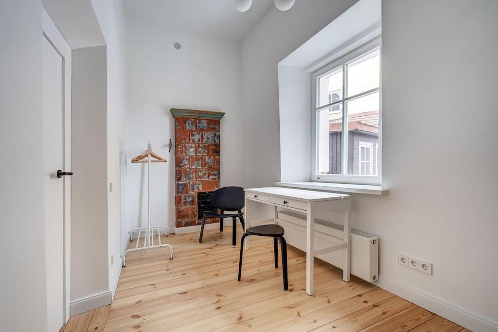 Spacious 2-Bedroom Flat In Old Town By Urban Rent فيلنيوس المظهر الخارجي الصورة